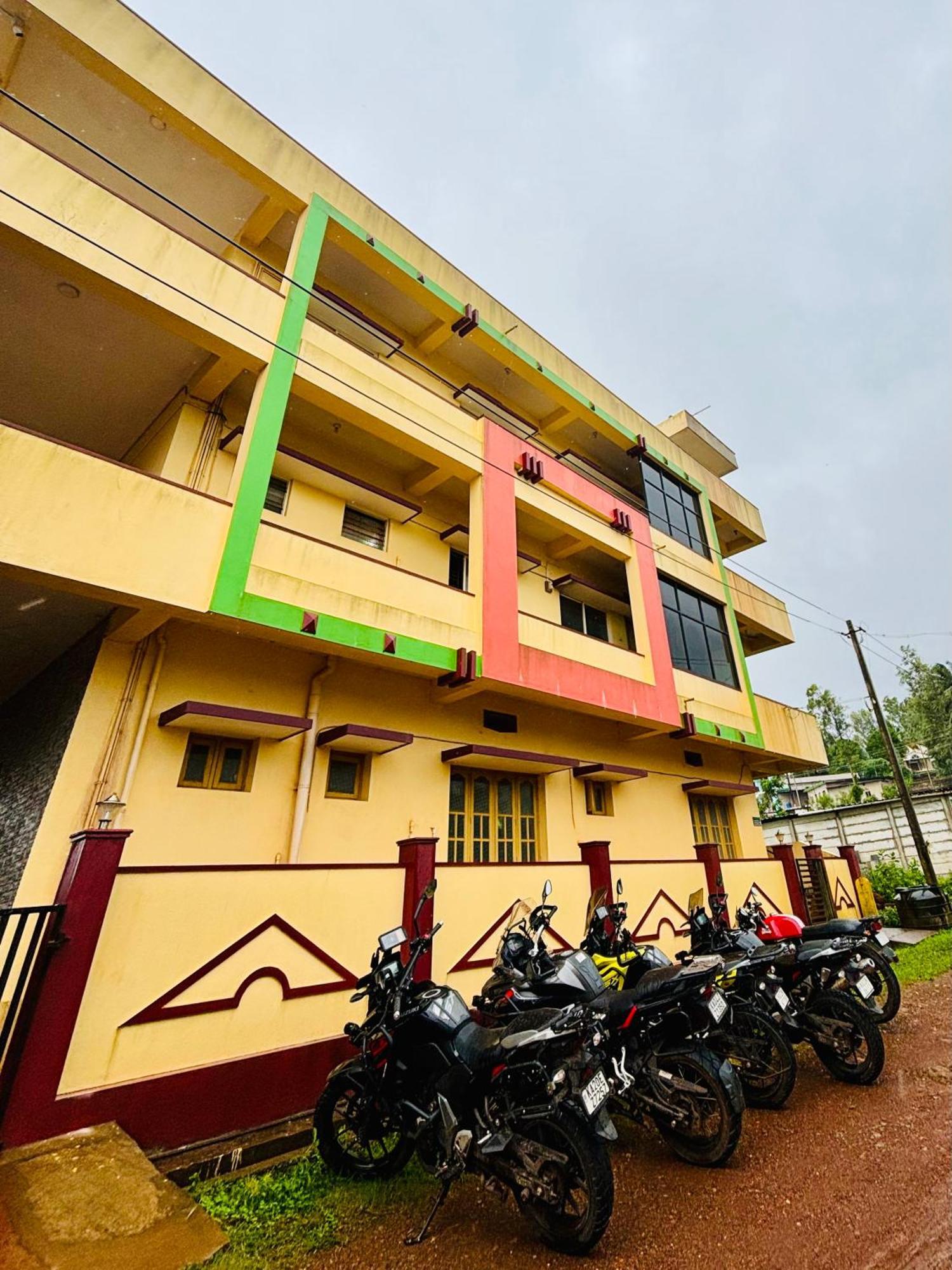 Mungaru Homestay, Talaguppa Sagar  Esterno foto